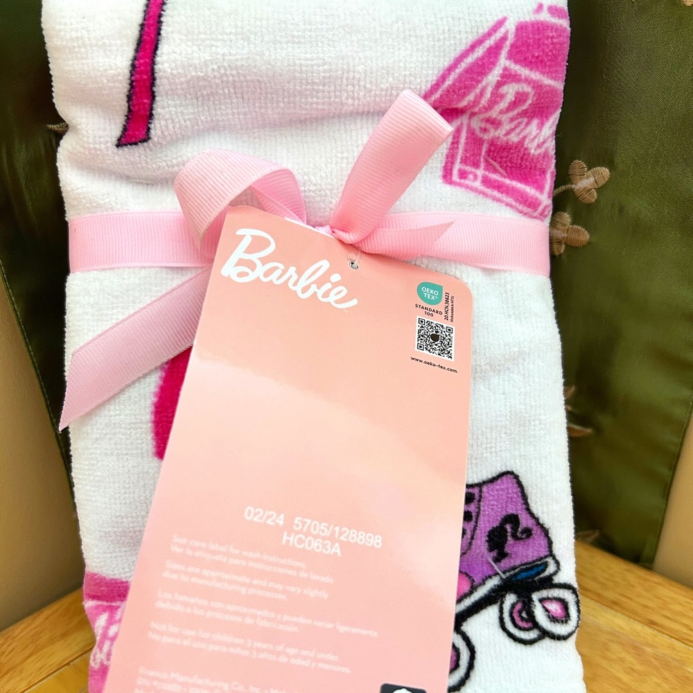 NWT Barbie set/2 Hand Towels